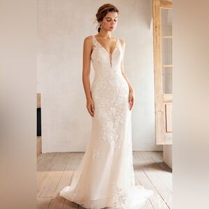 Lace floral wedding dress